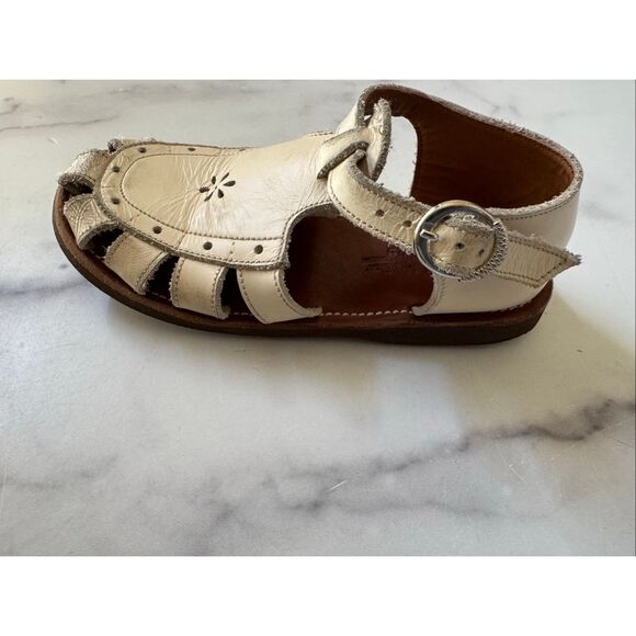 Adelisa & Co 12.5-13 white closed toe eyelet vintage style leather laser cut flo - Picture 1 of 6